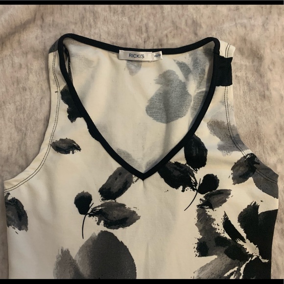 Ricki’s Floral Peplum Top - Picture 3 of 6